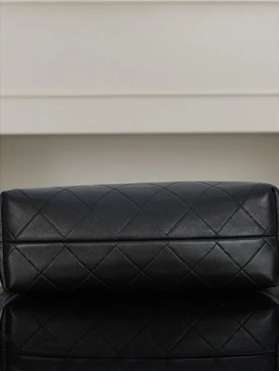 Chanel Two-Tone Suede & Leather Hobo Tote - Picture 5 of 7